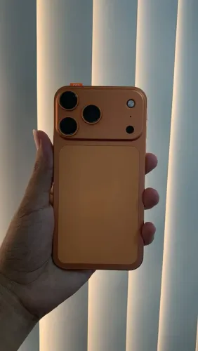 iPhone transformado no 17