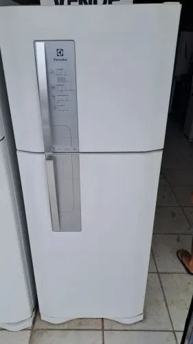 Geladeiras, máquina de lavar roupas e ar-condicionados