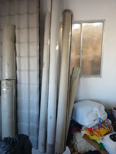 Calha de PVC usada