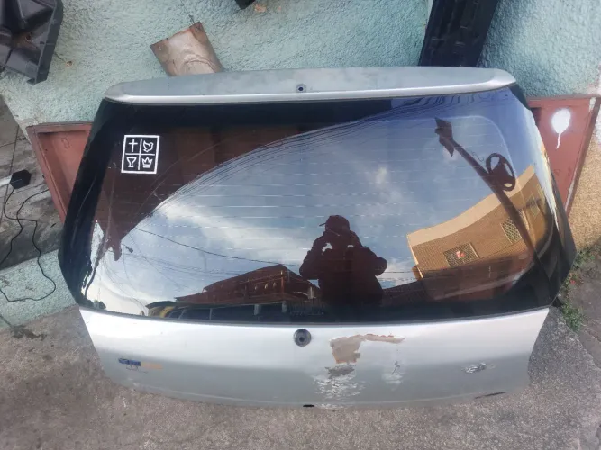 Tampa traseira Palio chinezinho com vidro