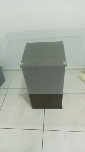 Mesa de jantar quadrada
