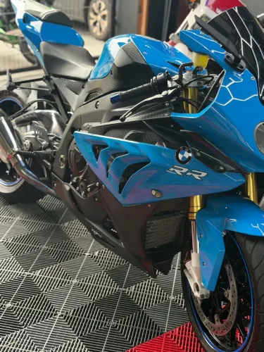 BMW S1000RR impecável