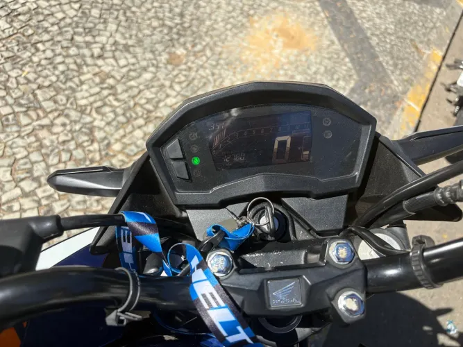 Honda cb250 twister 2020 unico dono