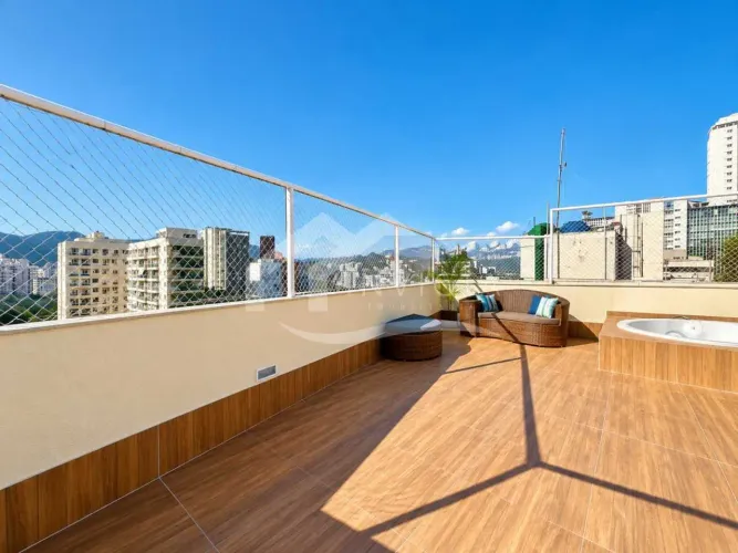 EXCELENTE COBERTURA TRIPLEX DE ALTO PADRÃO