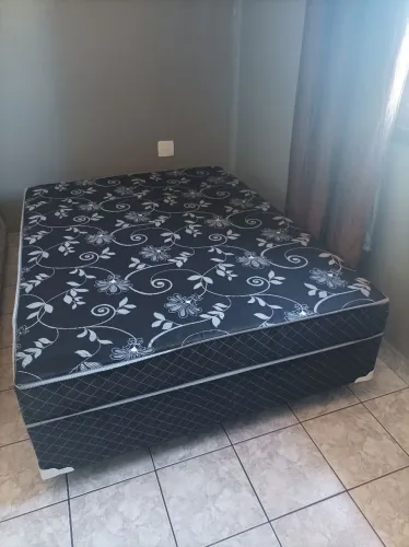 Cama box conjugada ( não é baú)
