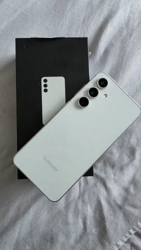 Samsung Galaxy S24 FE