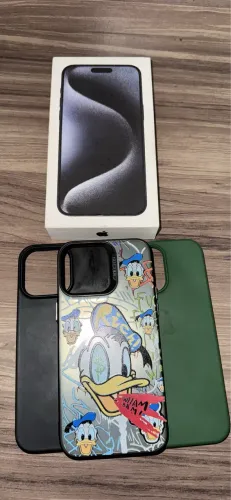 iPhone 15 pro max 256GB com 3 capinhas 