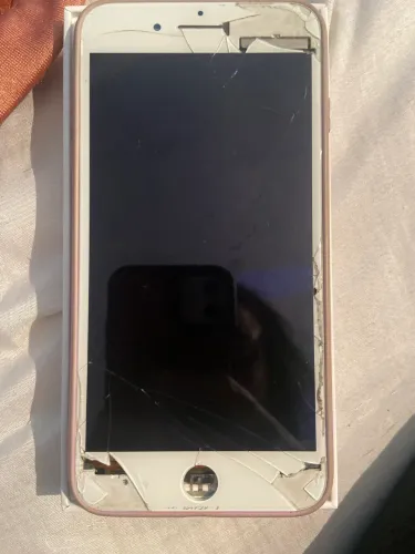 iPhone 7 Plus tela quebrada