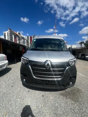 Renault Master 2.3 DCI Executive Longo 16L Dies 2027