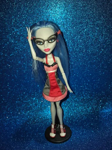 Ghoulia classroom 2 look monster high