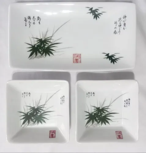 Conjunto de pratos para sushi