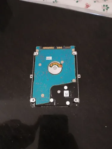 Hd externo de 1T semi novo com alguns arquivos 
