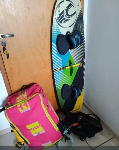 Vendo equipamento de kitesurf