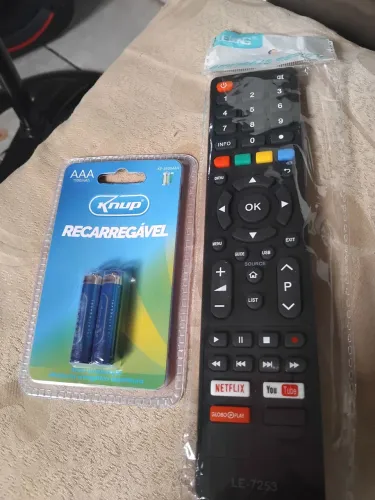 Controle remoto universal para TV Google. Vem com pilhas!
