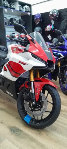 Yamaha R3 ABS edição comemorativa 70th