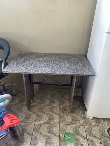 Mesa de mármore