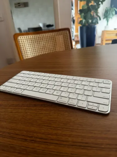 Teclado Apple Magic Keyboard com Touch ID - Original