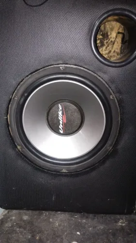 Caixa de 12 650 RMS está novo  faço rolo ou venda 