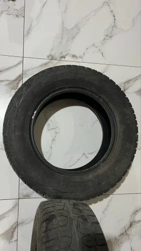 2 Pneus scorpion Pirelli 205/70 r15 ATR