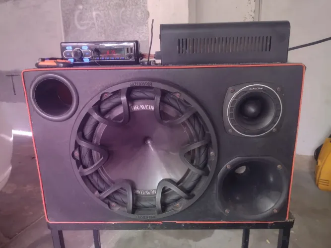 Vendo caixa de som