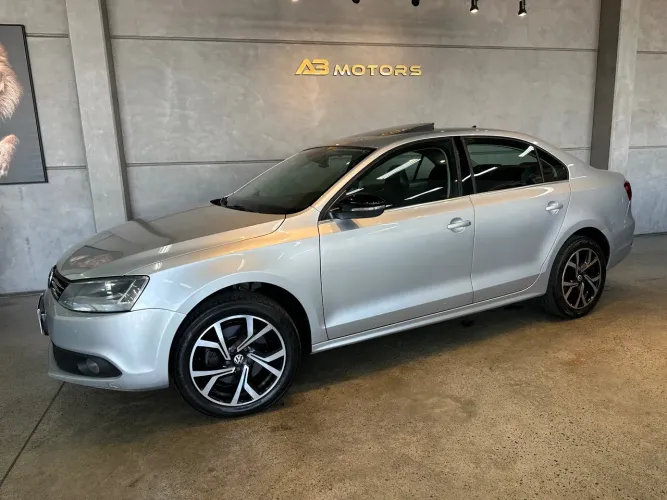 Volkswagen Jetta Highline 2.0 TSI 16V 4P Tiptronic 2012