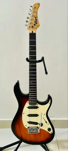 Guitarra Cort G200 SSS