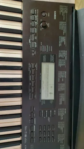 Teclado Casio CTK-4200 (parou de ligar)