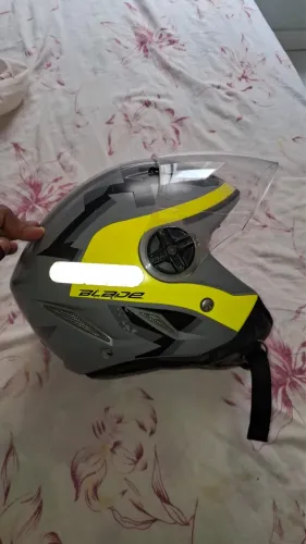 Capacete AGV Blade aberto