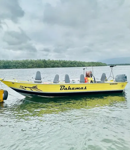 Barco de pesca Robaleiro Maresias