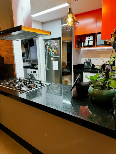 Apartamento Mobiliado | 80m² | Maringá-PR