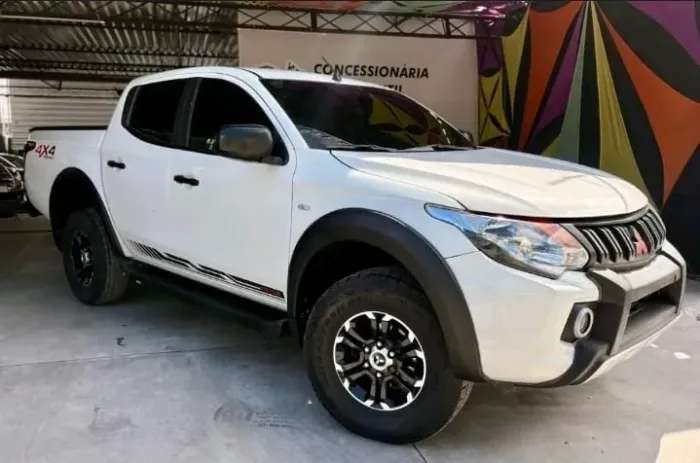 Mitsubishi L200 Triton Sport GLS 2.4 CD Diesel Aut. 2023