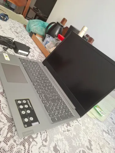 Notebook Lenovo s145
