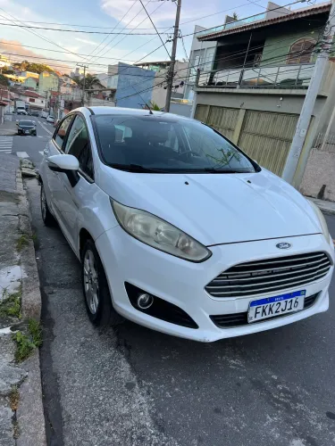 Ford Fiesta 1.6 16V Flex Aut. 5P 2014