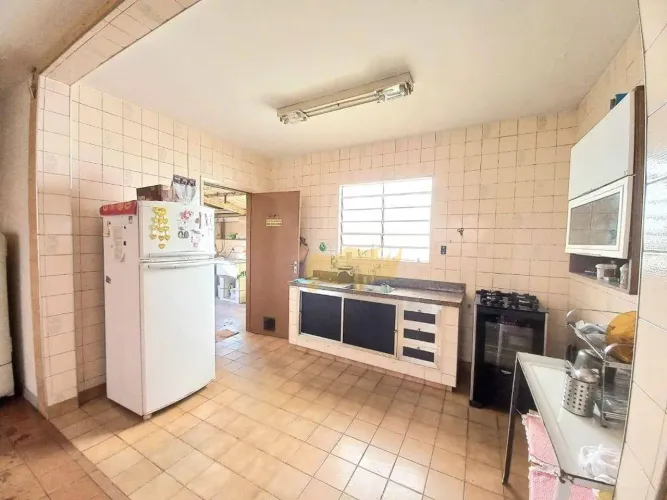 Casa para venda, no centro com 3 quartos