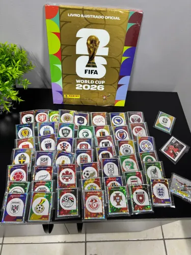 Álbum Dourado  da copa 2026 + 994 Figurinhas para colar