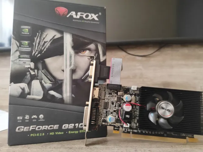 Placa de Vídeo GeForce GT 210 1GB AFOX