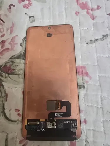 Displey s24 plus