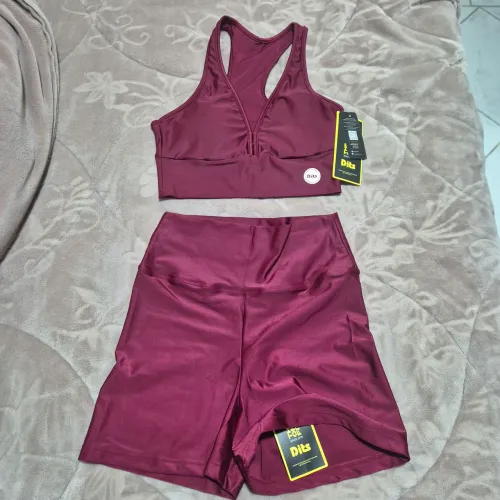 Conjunto DITS academia/atividade física - Top P e shorts M
