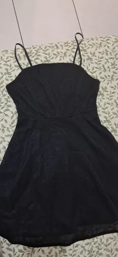 Vestido preto brilhoso