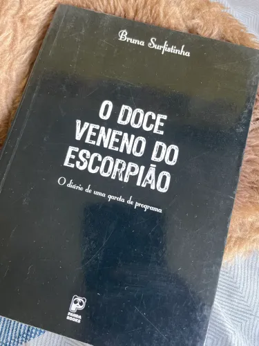 Livro BRUNA SURFISTINHA 