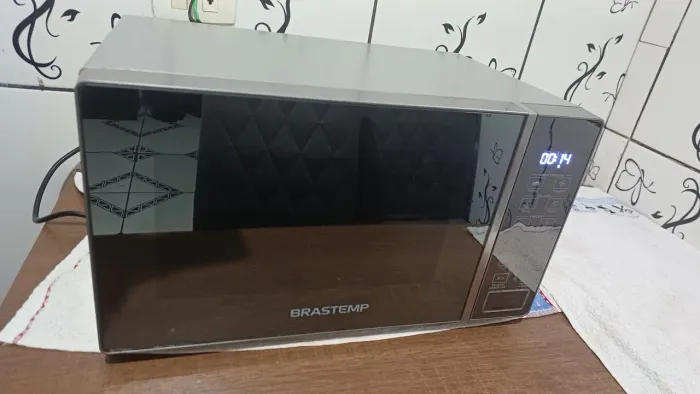 Micro-ondas brastemp mirror semi novo 220v
