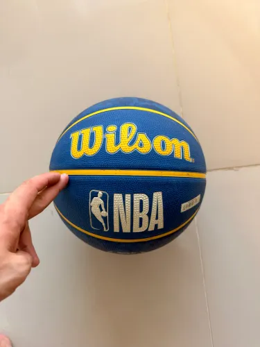 Bola de basquete Golden state semi nova 