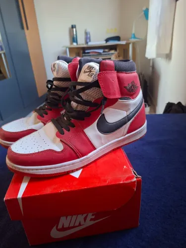 Tênis Nike Air Jordan 1 High com colorway Chicago "REPLICA"
