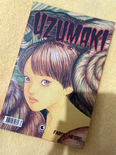 Mangá UZUMAKI a espiral do horror - farol negro