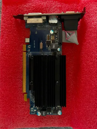Placa de vídeo Sapphire AMD Radeon HD 6450 1 GB DDR3 usada
