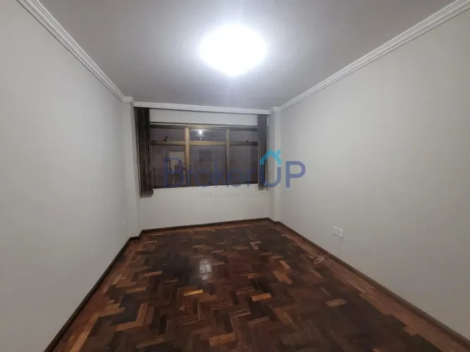 Sala em Centro Histórico - Porto Alegre, RS