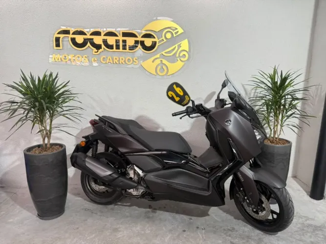 XMAX 300 CONNECTED