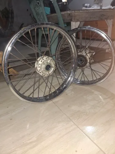 Rodas da nxr 160 bros versão ESDD