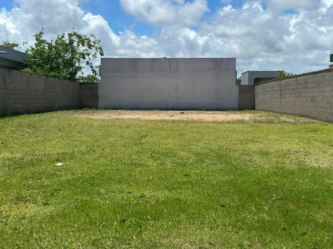 Lote em Boulevard Lagoa Setor Roxo