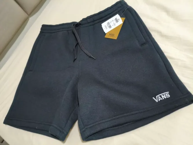 BERMUDA VANS MOLETOM CORE BASIC - PRETA  TAMANHO M ORIGINAL NOVO 
